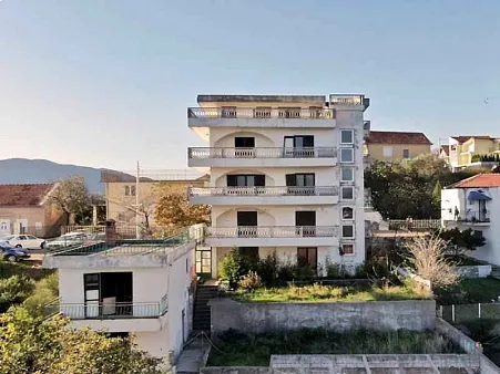 Hotel with panoramic sea view in Sushcepan